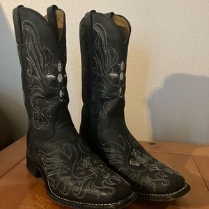 Women's Tony Lama Black Century with silver cross and stitching.